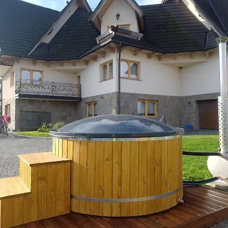 Podhalanski Dworek Z Jacuzzi Oda ve Kahvaltı 3*