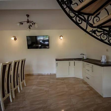 Podhalanski Dworek Z Jacuzzi 3*