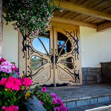 Frühstückspension Podhalanski Dworek Z Jacuzzi Leśnica