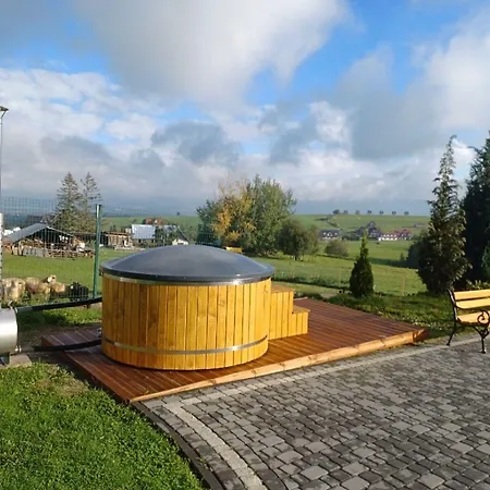 לינה וארוחת בוקר Podhalanski Dworek Z Jacuzzi