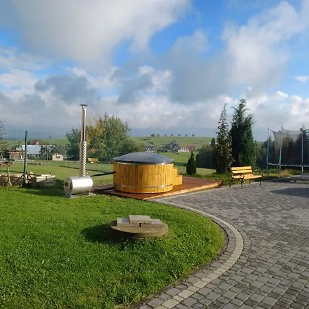 לינה וארוחת בוקר Podhalanski Dworek Z Jacuzzi Leśnica