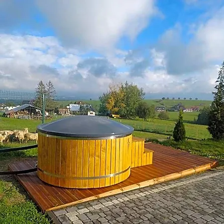 Podhalanski Dworek Z Jacuzzi Lesnica (Lesser Poland)