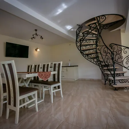Podhalanski Dworek Z Jacuzzi 3* Leśnica