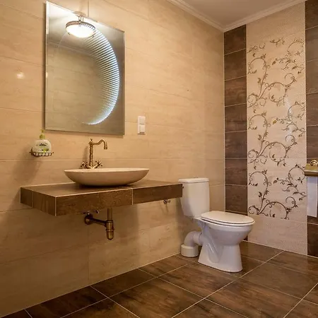 Oda ve Kahvaltı Podhalanski Dworek Z Jacuzzi