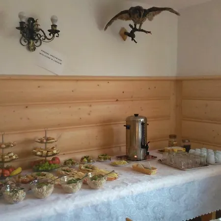 לינה וארוחת בוקר Podhalanski Dworek Z Jacuzzi 3*