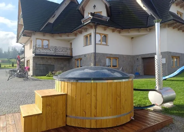 Podhalanski Dworek Z Jacuzzi Bed & Breakfast 3*