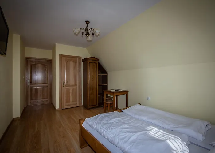 Podhalanski Dworek Z Jacuzzi Bed & Breakfast