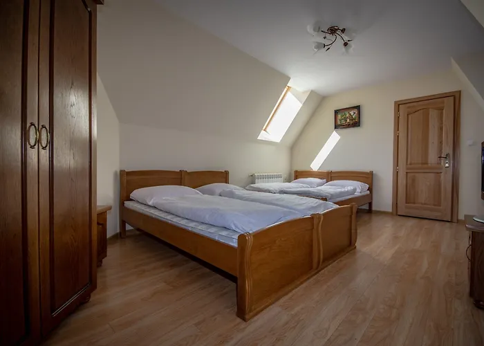 Podhalanski Dworek Z Jacuzzi Bed & Breakfast