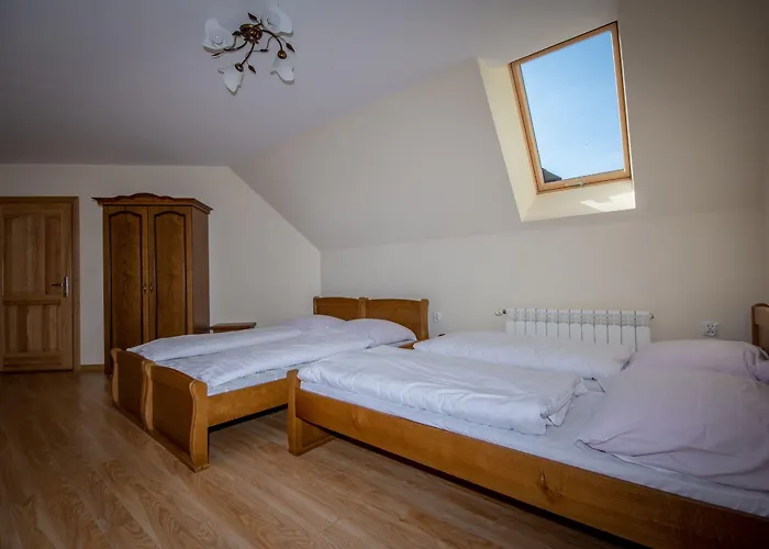 Podhalanski Dworek Z Jacuzzi Bed & Breakfast 3*