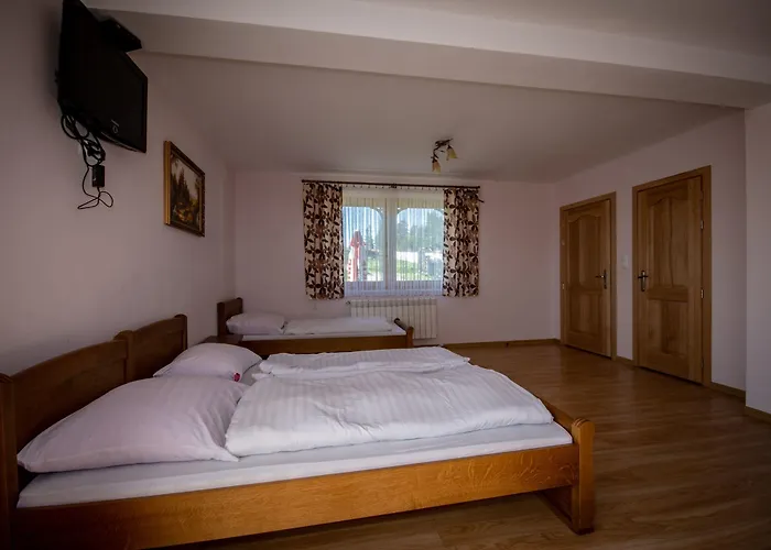 Podhalanski Dworek Z Jacuzzi Bed & Breakfast 3*