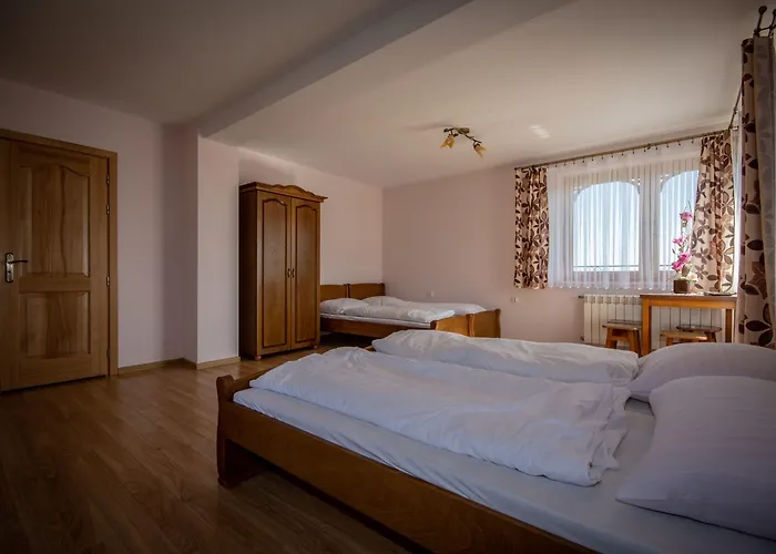 Podhalanski Dworek Z Jacuzzi Bed & Breakfast