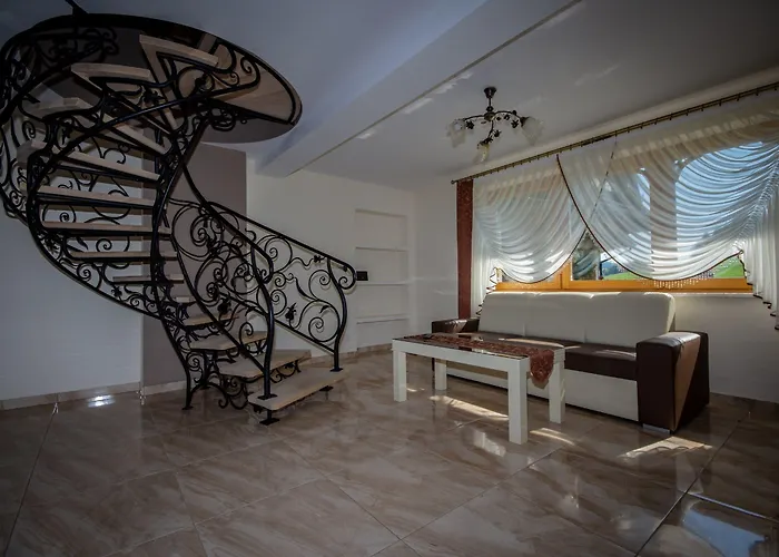 Podhalanski Dworek Z Jacuzzi Bed & Breakfast 3*