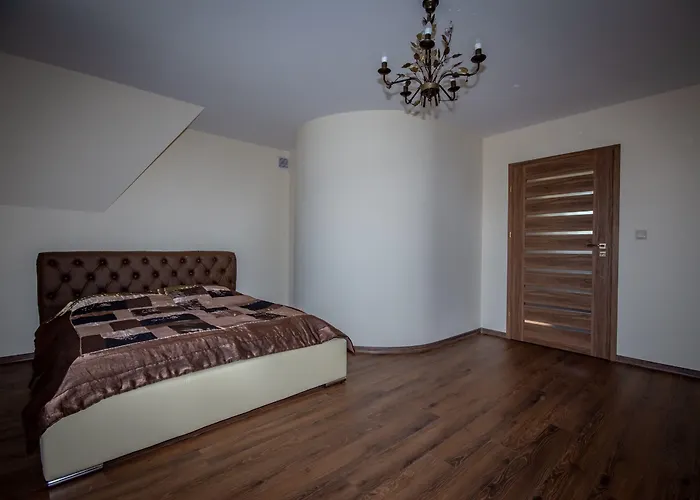 Bed & Breakfast Podhalanski Dworek Z Jacuzzi Leśnica