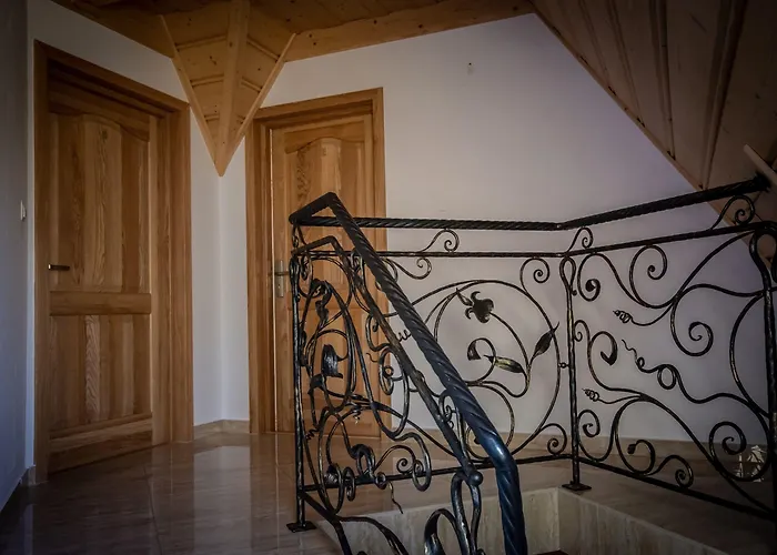 Podhalanski Dworek Z Jacuzzi Bed & Breakfast Leśnica
