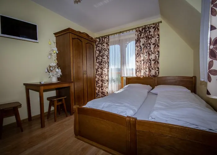 Podhalanski Dworek Z Jacuzzi Bed & Breakfast 3*